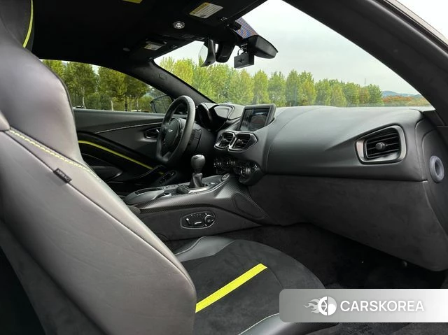 Aston Martin Vantage 2nd Generation 2020 Черный из Кореи, фото 2