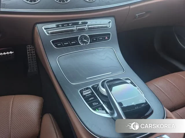 Mercedes-Benz E-Class W213 2018 Серый из Кореи, фото 2