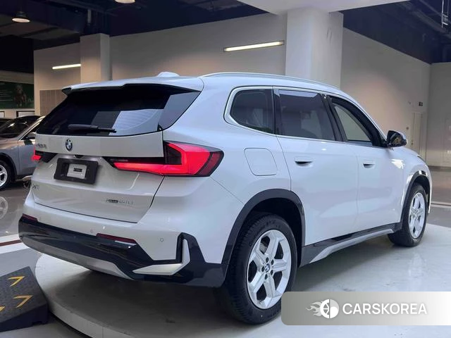 BMW X1 2023 Белый из Китая, фото 2