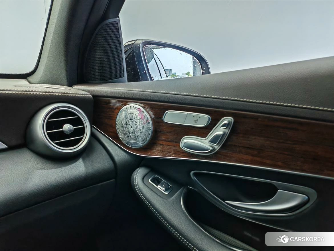 Mercedes-Benz GLC 2020 Черный из Китая, фото 2