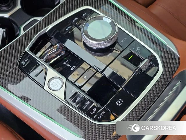 BMW X5 (G05) 2024 Черный из Кореи, фото 2