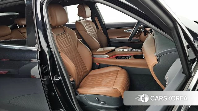 Genesis GV70 2022 Черный из Кореи, фото 2