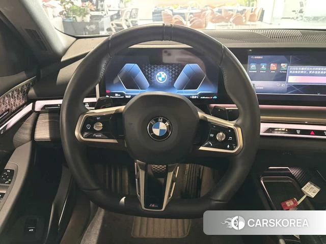 BMW 5 series 2025 Белый из Китая, фото 2