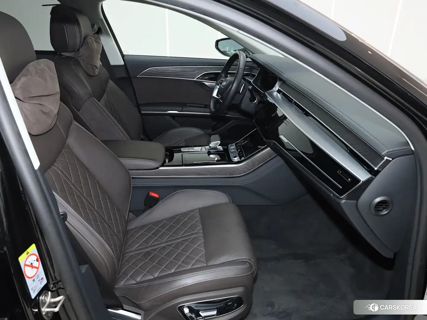 Audi A8 2023 Черный из Китая, фото 2