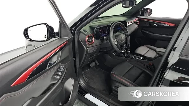 Chevrolet (GM Daewoo) The New Trail Blazer 2023 Черный из Кореи, фото 2