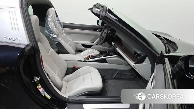 Porsche 911(992) 2024 Черный из Кореи, фото 2