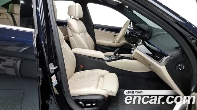 BMW 5 Series (G30) 2021 Черный из Кореи, фото 2