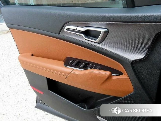 Kia Sportage 5th Generation 2021 Серебристо-серый из Кореи, фото 2