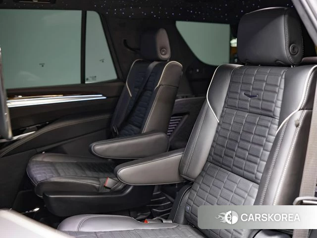 Cadillac Escalade 5th Generation 2025 Черный из Кореи, фото 2
