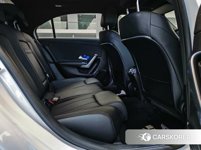 Mercedes-Benz Class A 2022 Белый из Китая, фото 2