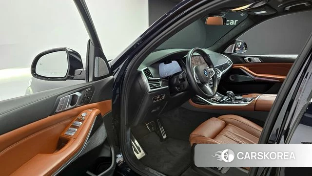 BMW X7 (G07) 2021 Черный из Кореи, фото 2