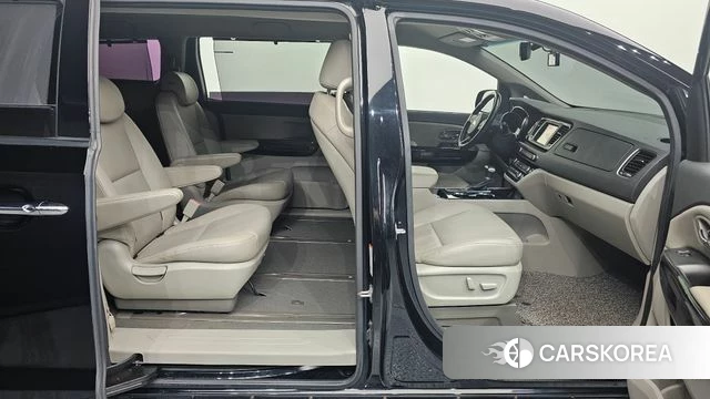 Kia The New Carnival 2018 Черный из Кореи, фото 2