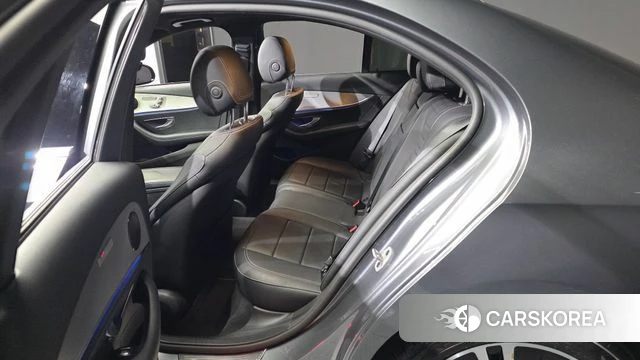 Mercedes-Benz E-Class W213 2021 Серый из Кореи, фото 2