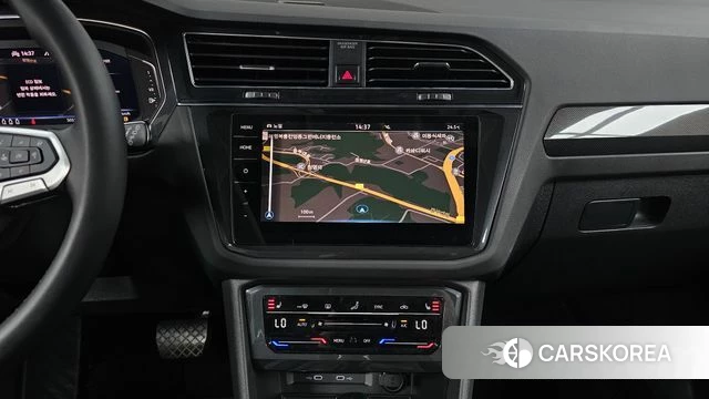 Volkswagen Tiguan second Generation 2022 Белый из Кореи, фото 2