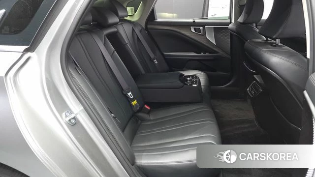 Kia K8 2022 Серебристо-серый из Кореи, фото 2