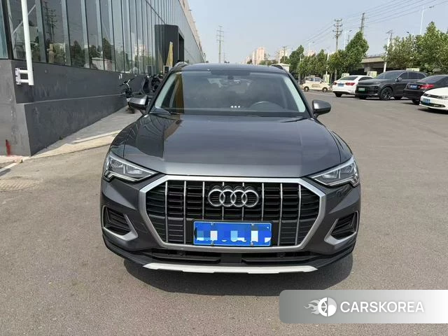 Audi Q3 2022 Темно-серый из Китая, фото 2