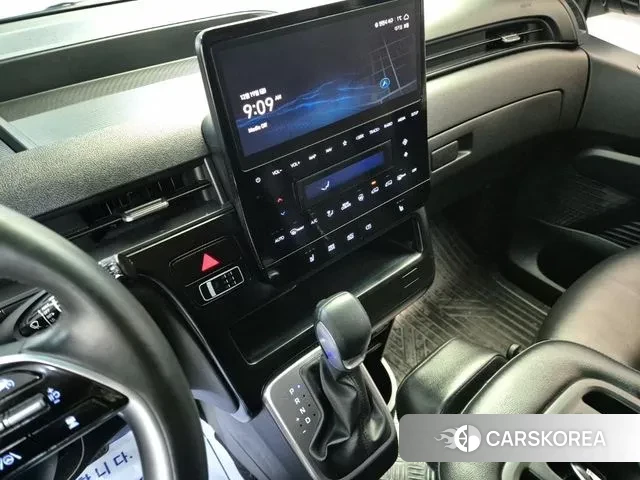 Hyundai Staria 2022 Черный из Кореи, фото 2