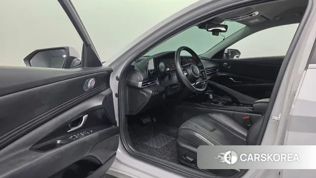 Hyundai Avante (CN7) 2022 Серебристо-серый из Кореи, фото 2