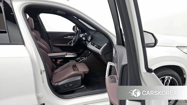 BMW X1 (U11) 2024 Белый из Кореи, фото 2