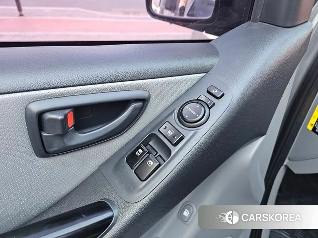 Hyundai The New Grand Starex 2018 Серебряный из Кореи, фото 2