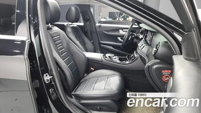 Mercedes-Benz E-Class W213 2018 Черный из Кореи, фото 2