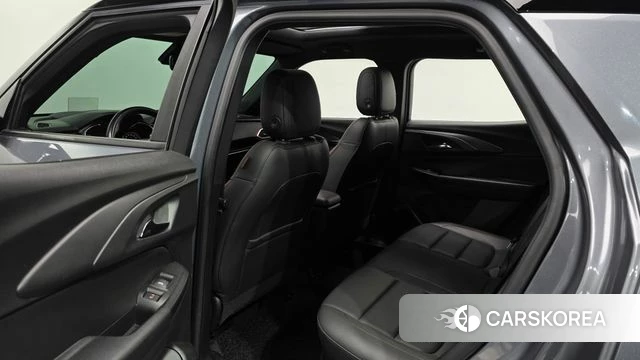 Chevrolet (GM Daewoo) Trailblazer 2020 Серебристо-серый из Кореи, фото 2