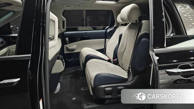 Kia The New Carnival 4th Generation 2024 Черный из Кореи, фото 2