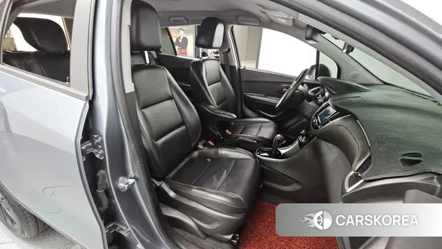 Chevrolet (GM Daewoo) The New Trax 2018 Серебристо-серый из Кореи, фото 2