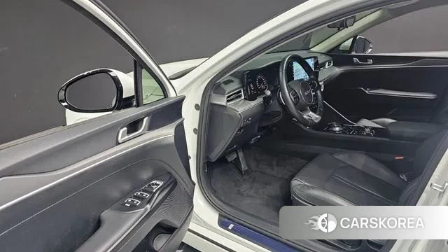 Kia K5 3rd generation 2023 Белый из Кореи, фото 2