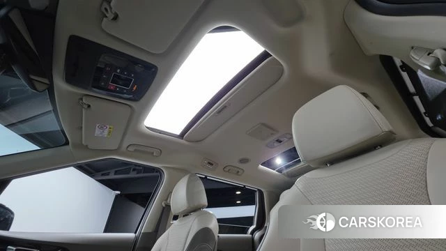 Kia Carnival 4th generation 2023 Белый из Кореи, фото 2