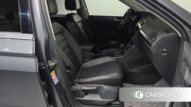 Volkswagen Tiguan second Generation 2020 Серый из Кореи, фото 2