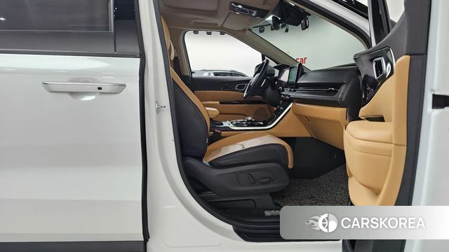 Kia Carnival 4th generation 2023 Белый из Кореи, фото 2