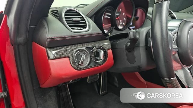 Porsche 718 Boxster 2020 Красный из Кореи, фото 2