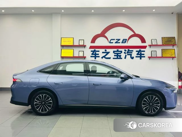 Nissan N6 2026 Синий из Китая, фото 2
