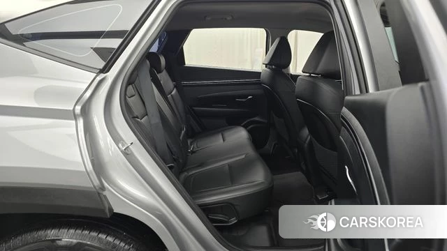 Hyundai Tucson (NX4) 2022 Серебряный из Кореи, фото 2