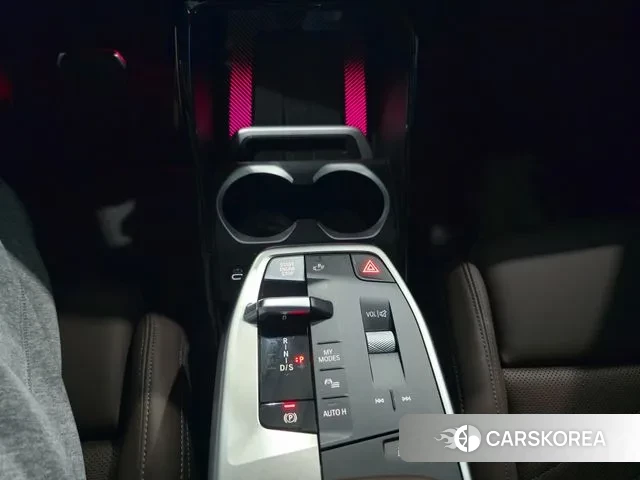 BMW X1 (U11) 2025 Цвет галактики из Кореи, фото 2