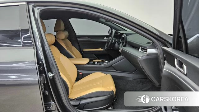 Kia K5 3rd generation 2022 Серебристо-серый из Кореи, фото 2