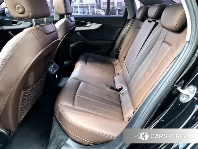 Audi A4 (B9) 2018 Черный из Кореи, фото 2