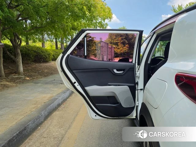 Kia Stonic 2019 Белый двухцветный из Кореи, фото 2