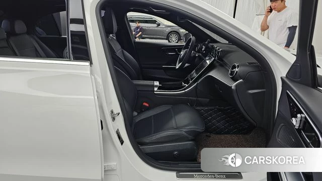 Mercedes-Benz C-Class W206 2024 Белый из Кореи, фото 2