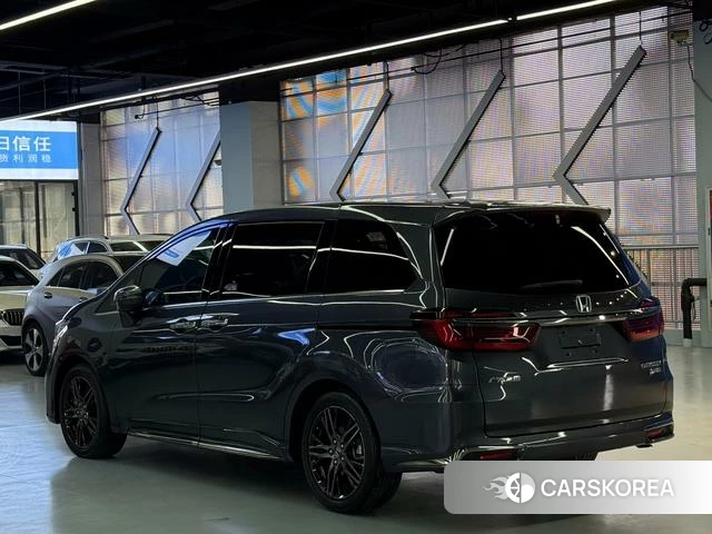 Honda Odyssey 2023 Темно-серый из Китая, фото 2