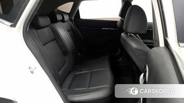 Kia Seltos 2022 Белый из Кореи, фото 2