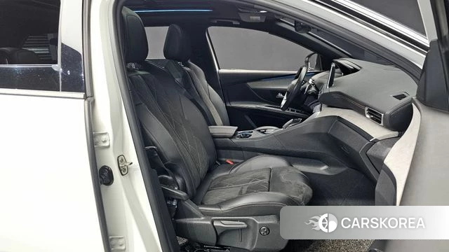 Peugeot 5008 second generation 2018 Белый из Кореи, фото 2
