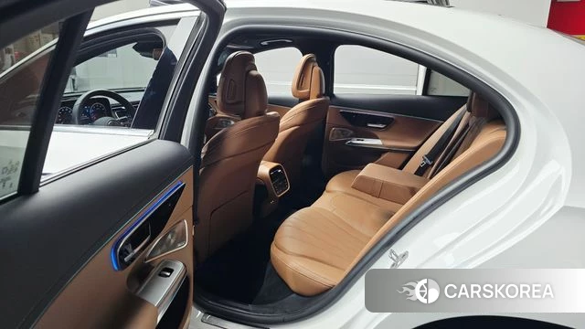 Mercedes-Benz E-Class W214 2024 Белый из Кореи, фото 2
