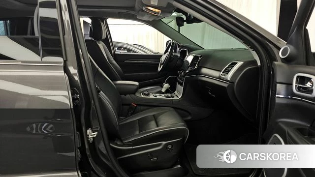 Jeep Grand Cherokee 2021 Серый из Кореи, фото 2