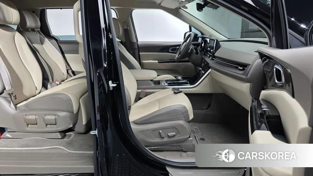 Kia Carnival 4th generation 2023 Черный из Кореи, фото 2