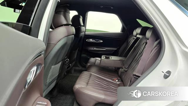 Genesis GV70 2022 Белый из Кореи, фото 2