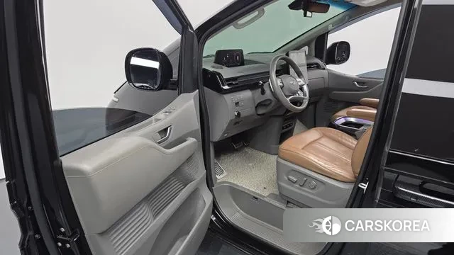 Hyundai Staria 2022 Черный из Кореи, фото 2