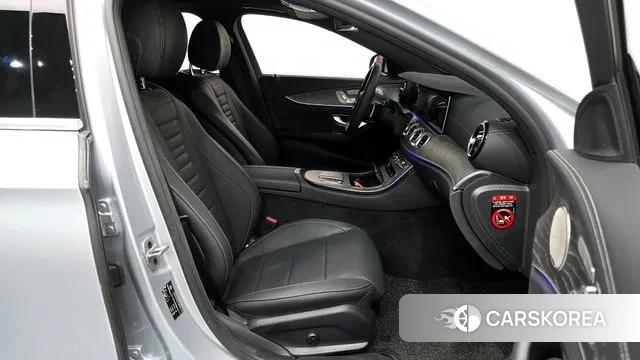 Mercedes-Benz E-Class W213 2022 Серебристо-серый из Кореи, фото 2