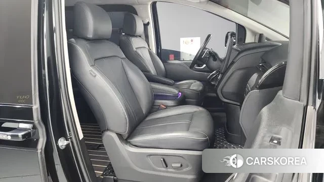 Hyundai Staria 2022 Черный из Кореи, фото 2